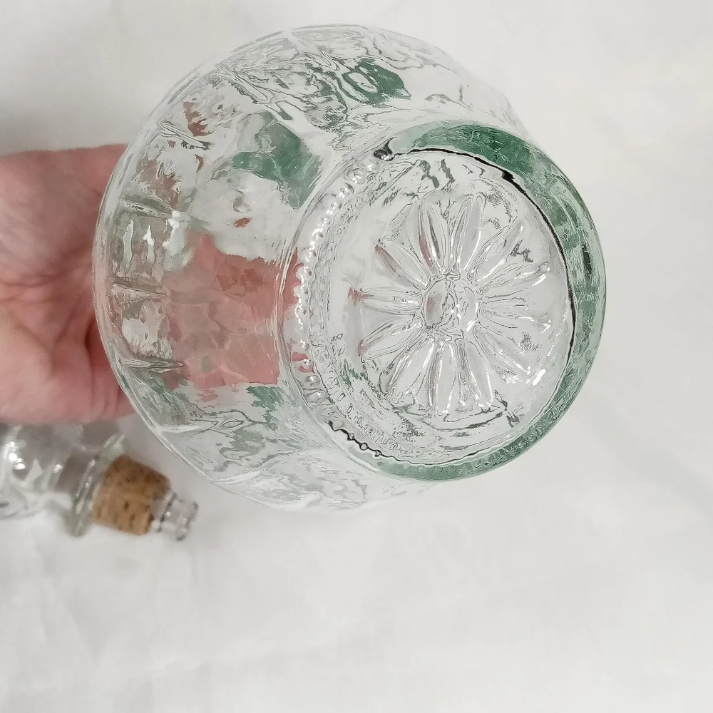 Vintage Daisy Green clear Glass Decanter pitcher cork stopper. - Picture 6 of 13